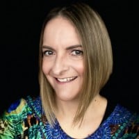 Dr Nicole Bridges